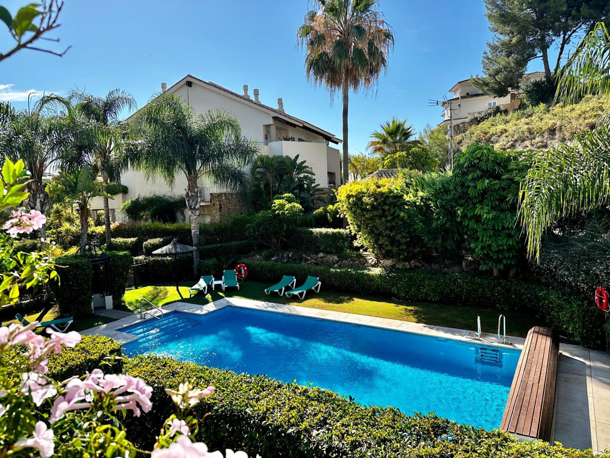 Golf Gardens Luxury Rio Real - Eaw Homes